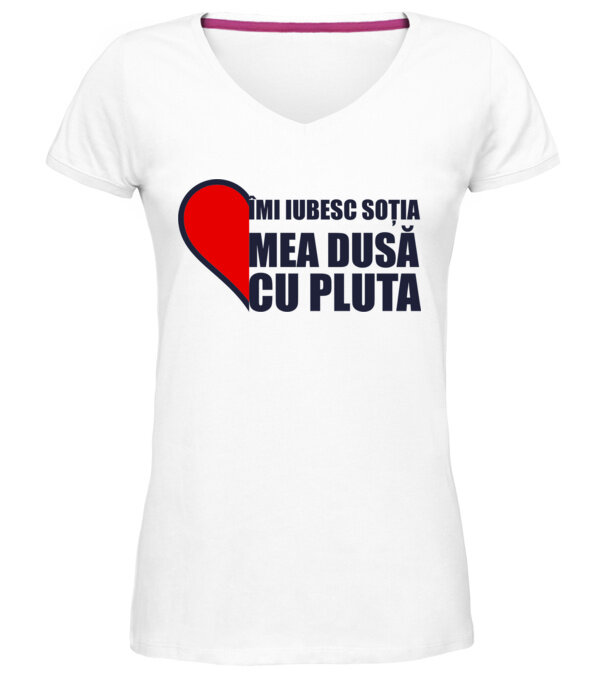  model  pe tricou
