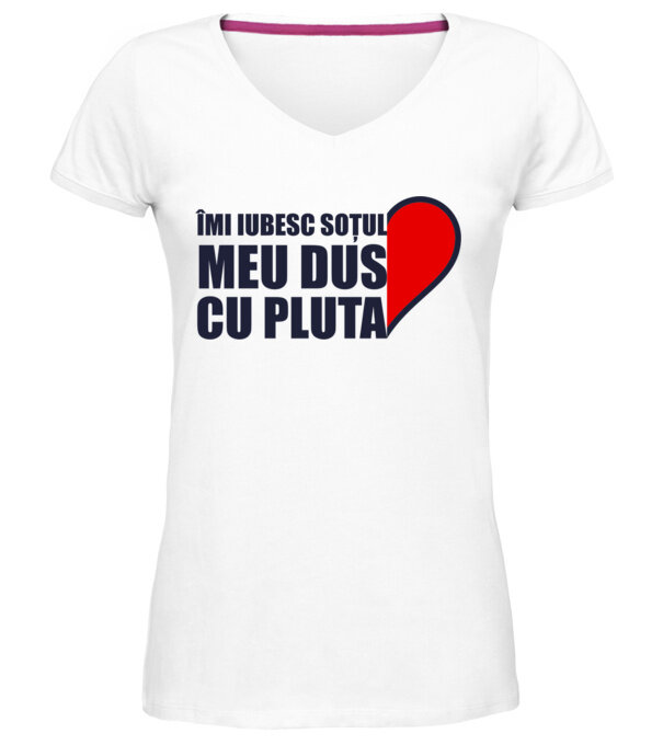  model  pe tricou