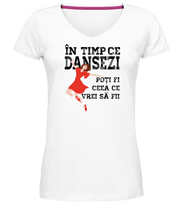  model  pe tricou