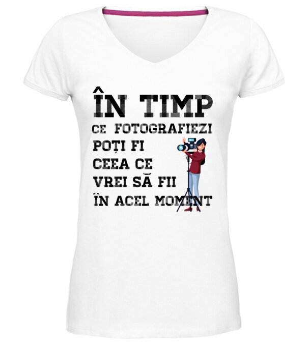  model  pe tricou