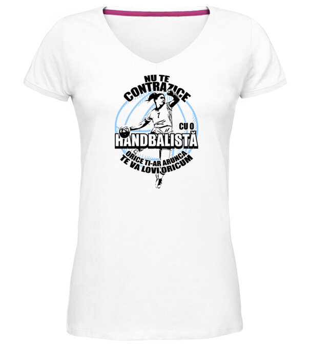  model  pe tricou