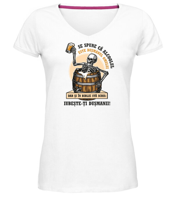  model  pe tricou