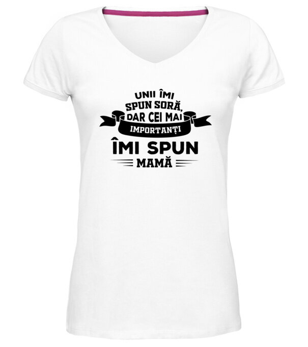  model  pe tricou