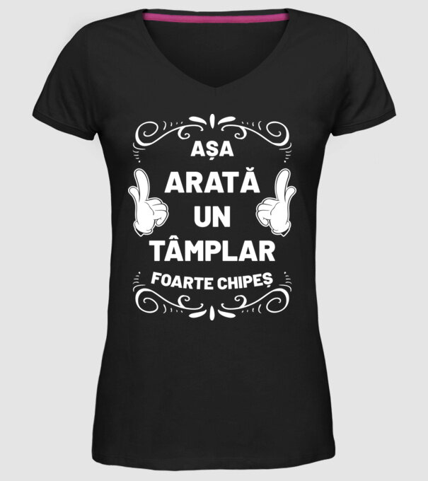 Așa arată un tâmplar foarte chipeș model negru pe tricou