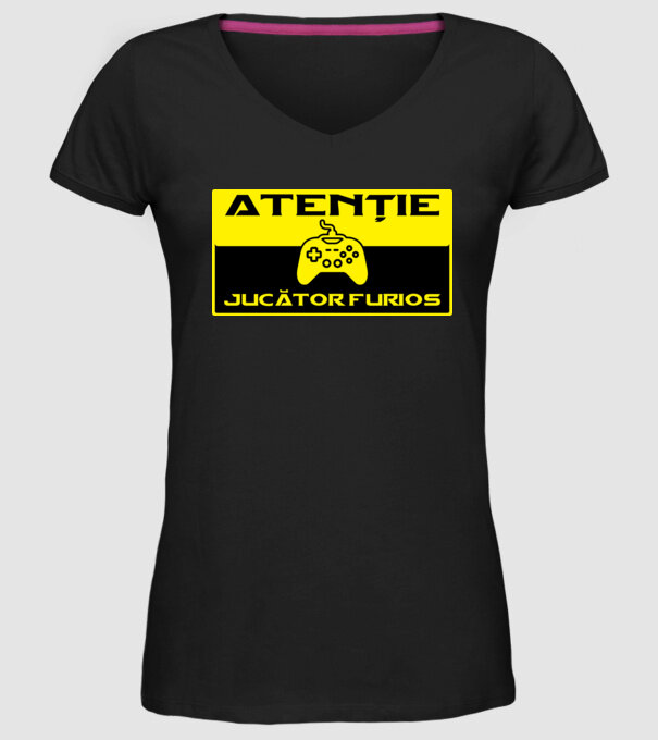 Atenție! Jucător furios model negru pe tricou