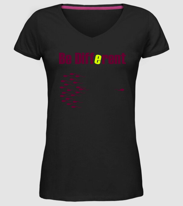Be Different model negru pe tricou