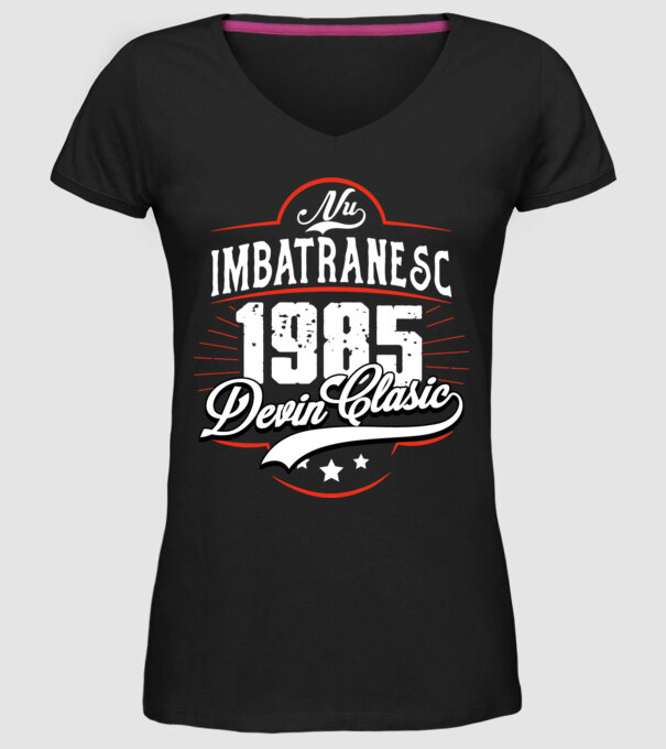 Devin Clasic - 1985 model negru pe tricou