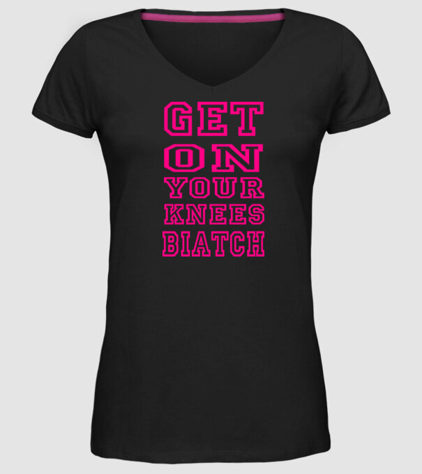 GET ON KNEES model negru pe tricou