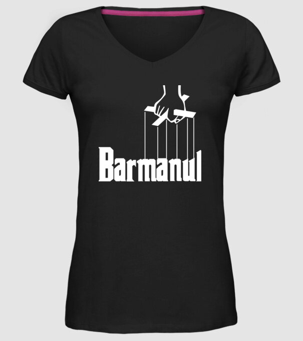 Barmanul model negru pe tricou