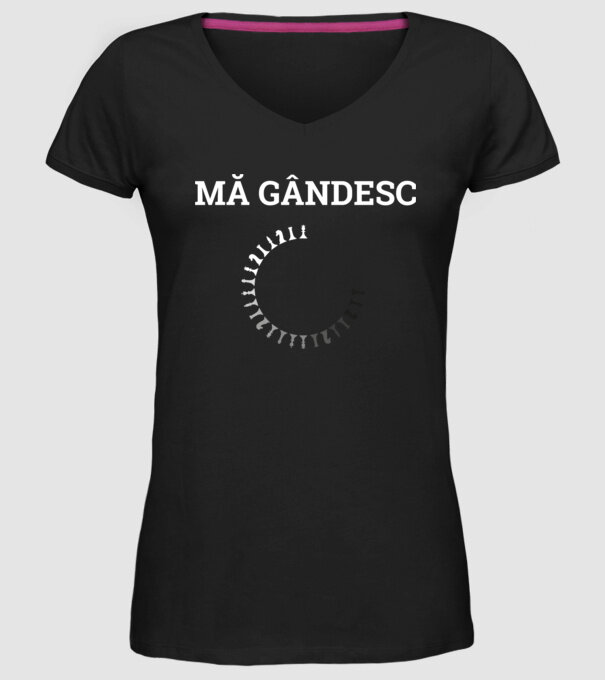 Mă gândesc model negru pe tricou