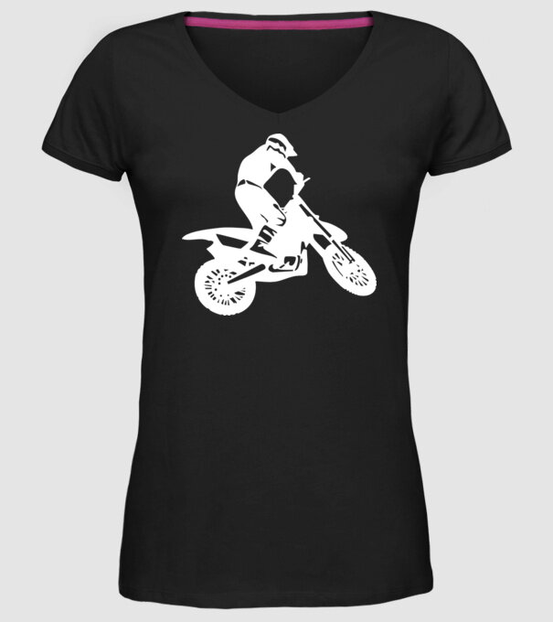 Mountain Bike model negru pe tricou