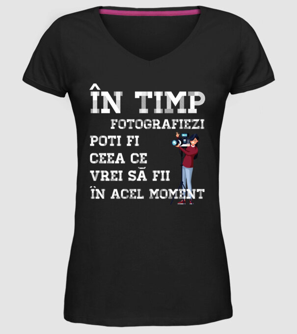 în timp ce fotografiezi poți fi ceea ce vrei să fii - în acel moment model negru pe tricou