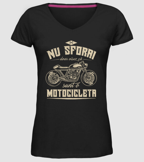 nu sforăi, doar visez că sunt o motocicletă model negru pe tricou