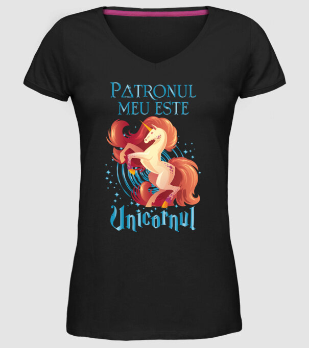 Patronul meu este UNICORNUL model negru pe tricou