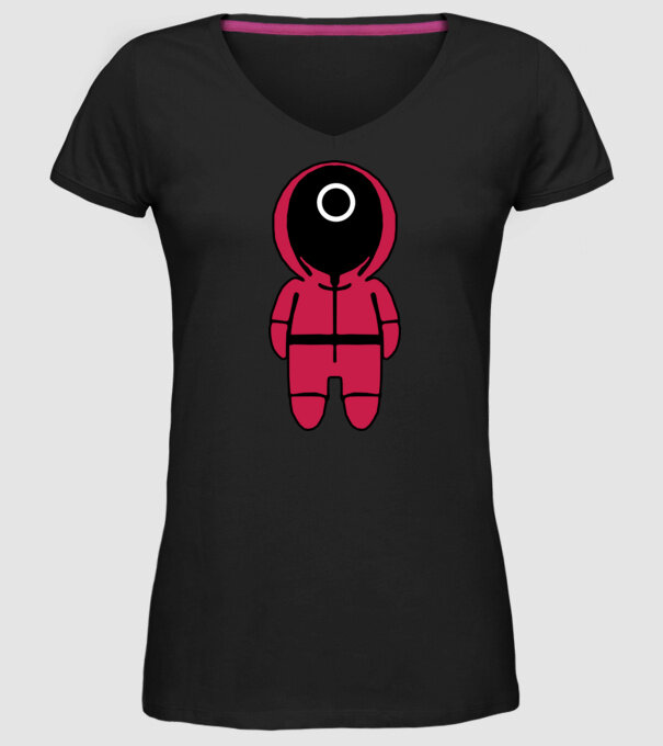 squid game figure model negru pe tricou