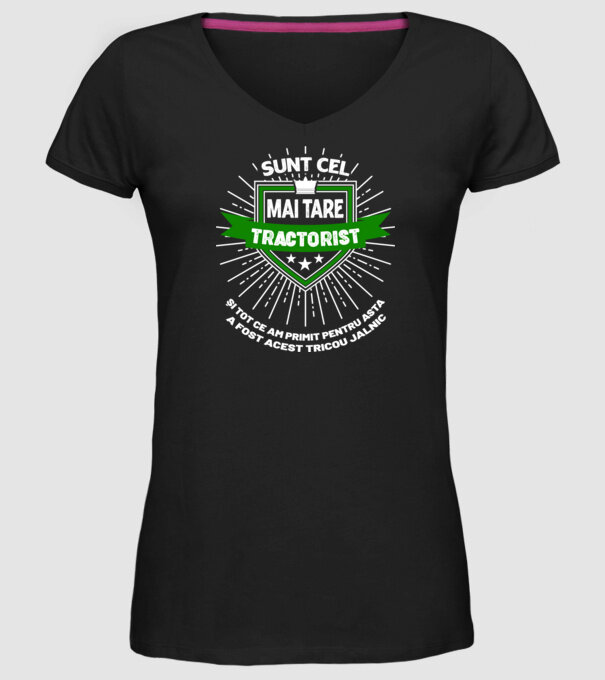 Sunt cel mai tare tractorist și tot ce am primit pentru asta a fost acest tricou jalnic model negru pe tricou