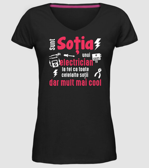 sunt soția unui electrician, la fel ca toate celelalte soții, dar mult mai cool D4337486 model negru pe tricou