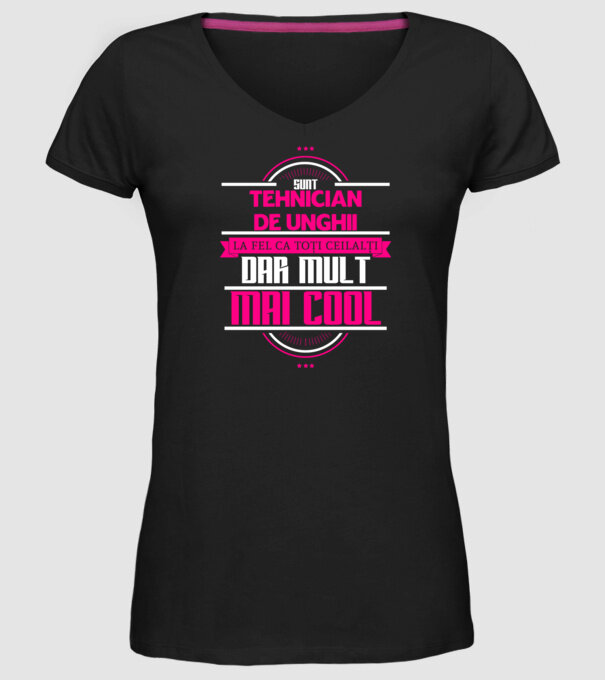 Sunt tehnician de unghii, la fel ca toți ceilalți, dar mult mai cool model negru pe tricou