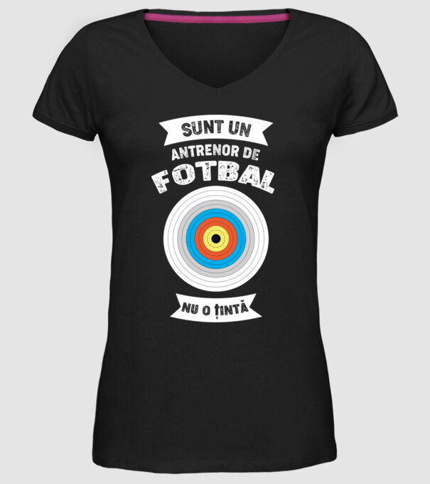 sunt un antrenor de fotbal, nu o țintă model negru pe tricou