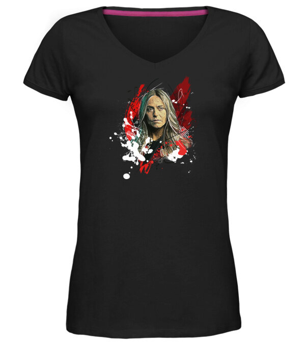  model  pe tricou