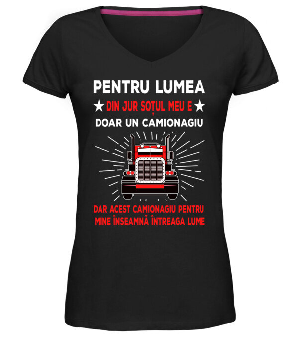 model  pe tricou