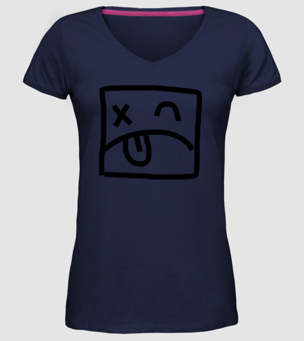 model albastru închis pe tricou