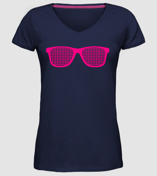 Ochelari model albastru închis pe tricou