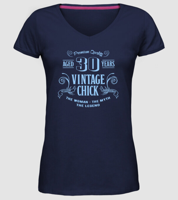 Vintage chick - 30 model albastru închis pe tricou