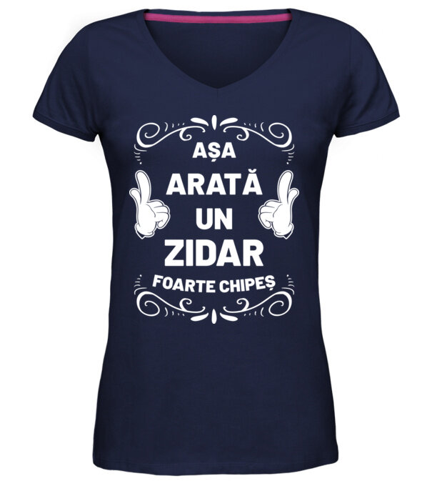  model  pe tricou