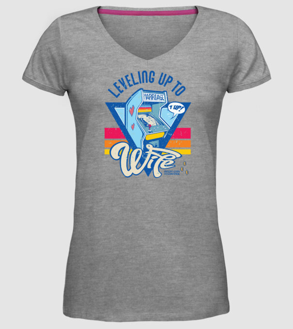 Retro gamer engaged level up to wife model gri pe tricou