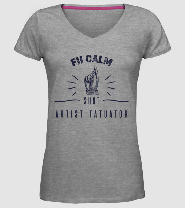 Fii calm, sunt artist tatuator model gri pe tricou