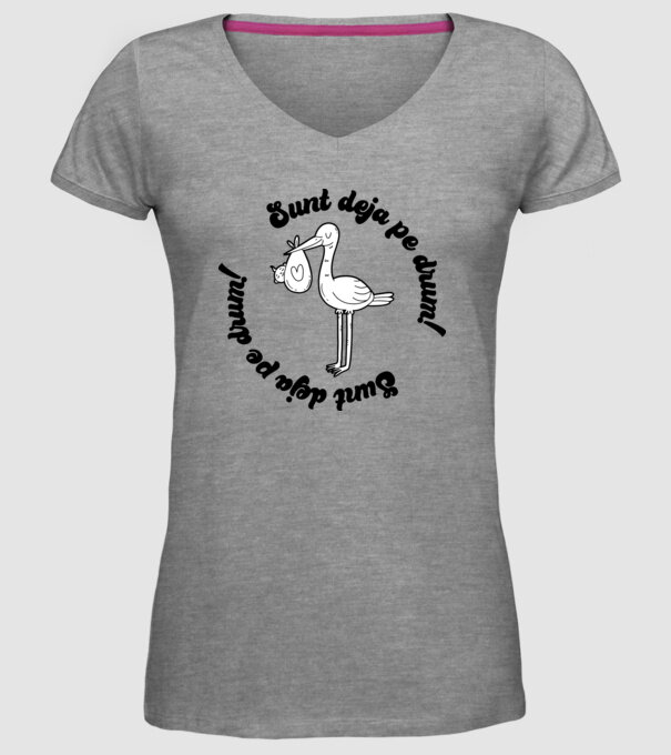 Sunt deja pe drum model gri pe tricou