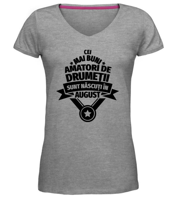  model  pe tricou