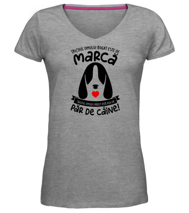  model  pe tricou