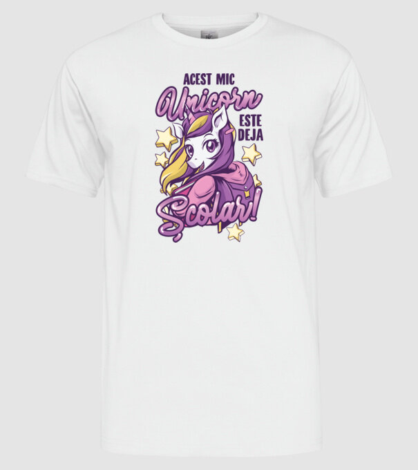 Acest mic unicorn este deja școlar model alb pe tricou
