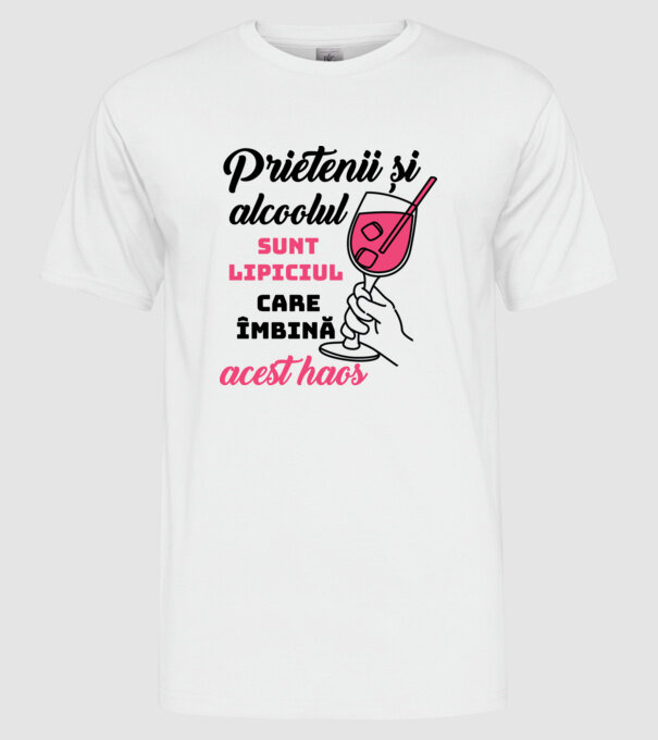 Prietenii și alcoolul sunt lipiciul care îmbină acest haos model alb pe tricou