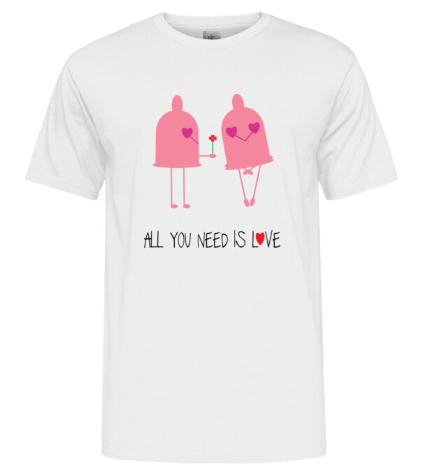 model  pe tricou