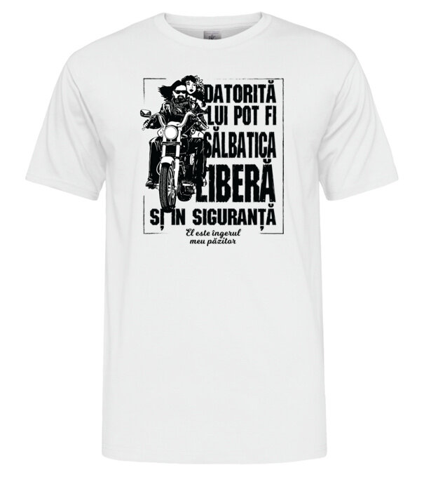  model  pe tricou