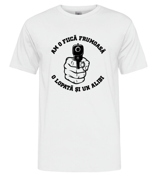  model  pe tricou