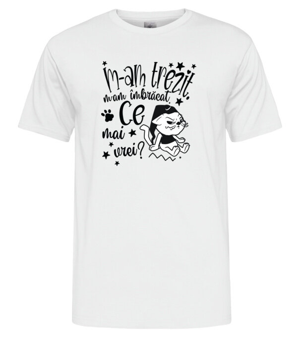  model  pe tricou