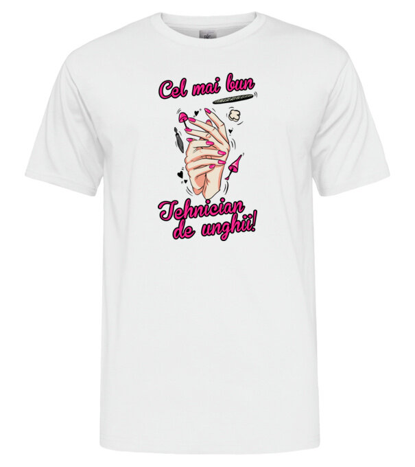  model  pe tricou