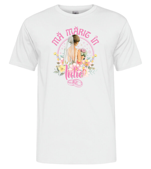 model  pe tricou