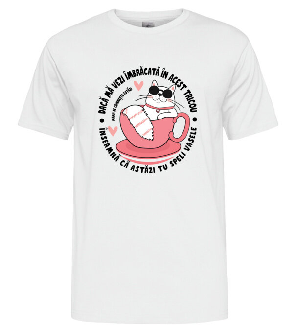  model  pe tricou