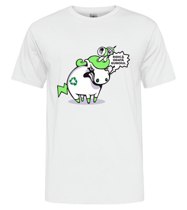  model  pe tricou