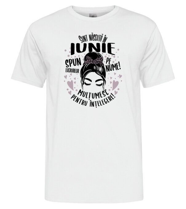 model  pe tricou