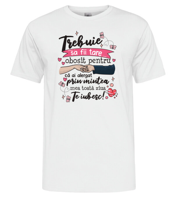  model  pe tricou