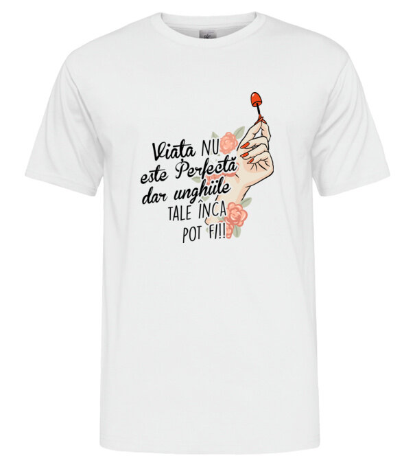  model  pe tricou