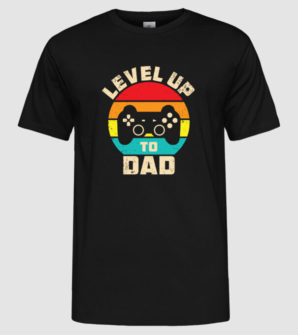 Level Up Dad model negru pe tricou