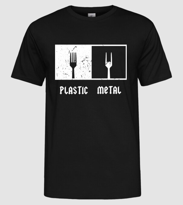 Plastic vs metal model negru pe tricou