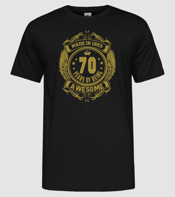 70 years of being awesome winged model negru pe tricou